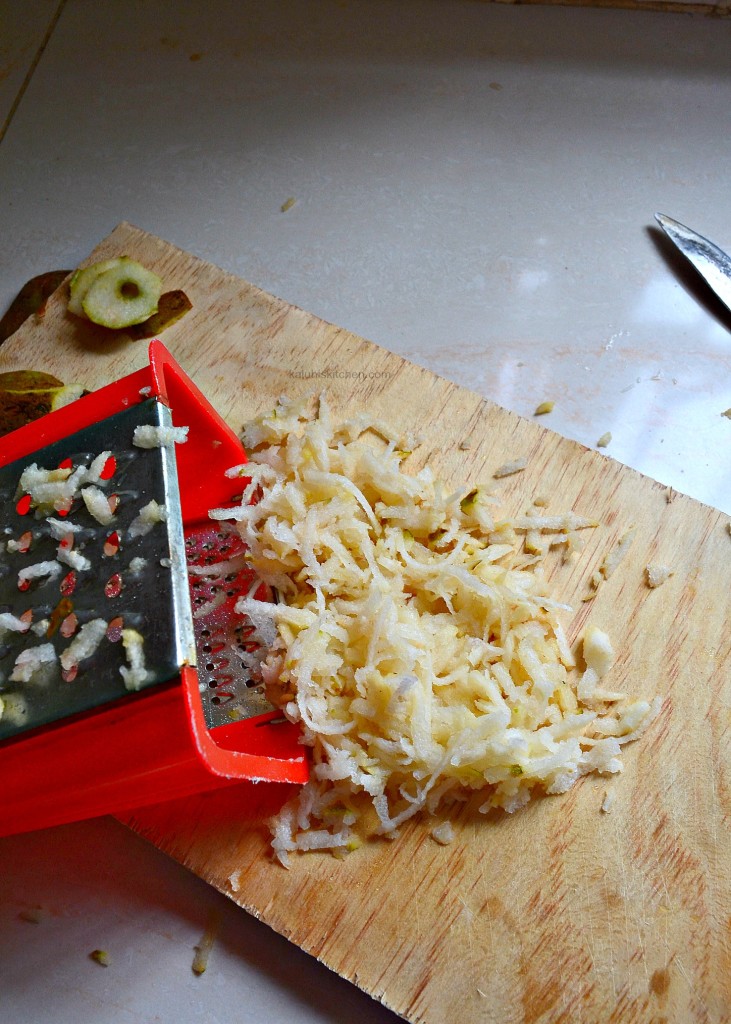 Pear and Nutmeg Pancakes