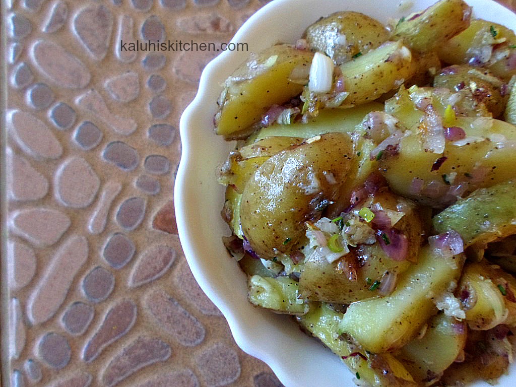 potato wedges_unskinned potato wedges with garlic