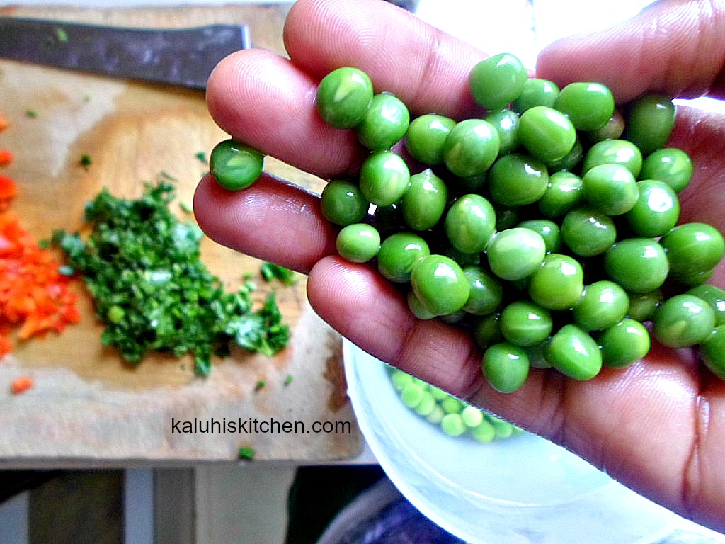 shocking peas immediately after boiling them helps retain their green color, preventing them form tuning grey