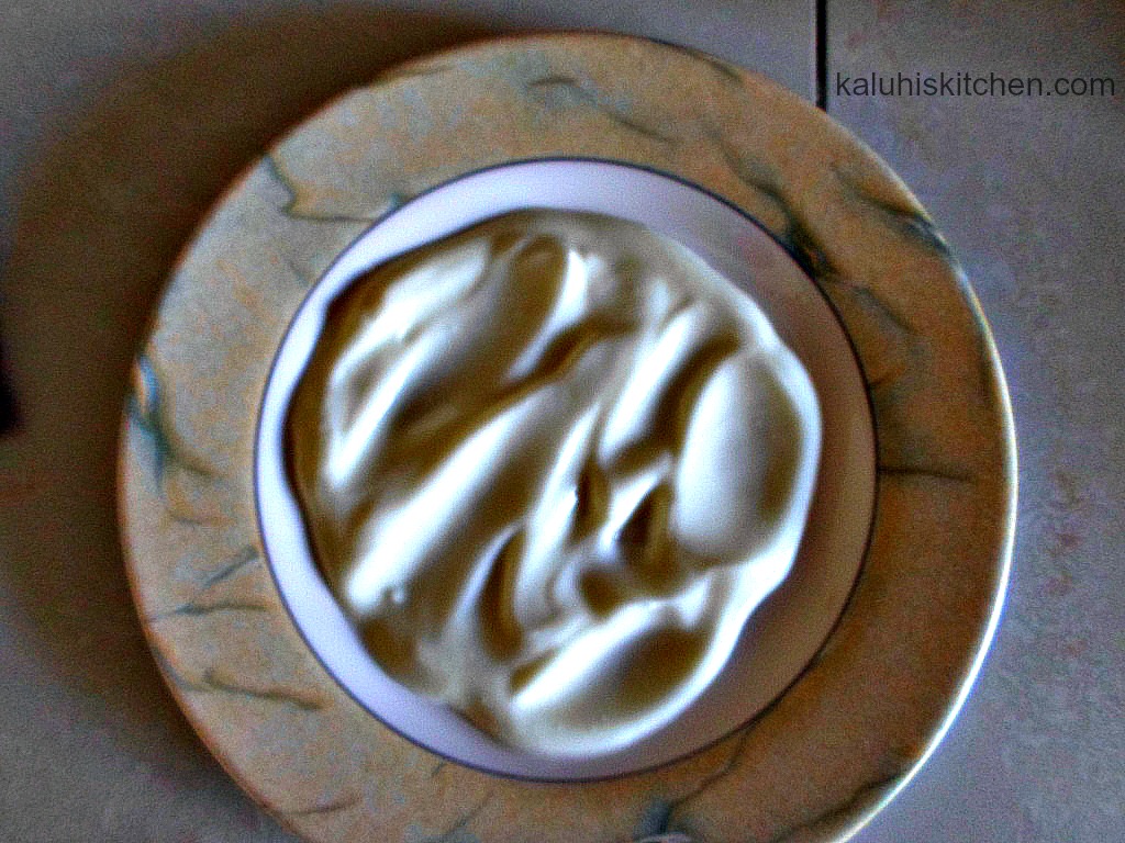 Kenyan Food Blog_best kenyan recipes_kenyan food_healthy desserts_banana split with vanilla yoghurt