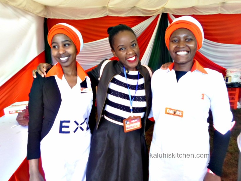 Kenyan Food Bloggers_KALUHIS KITCHEN_Kaluhi Adagala with the bakers from Naivas at the cake festival 2015