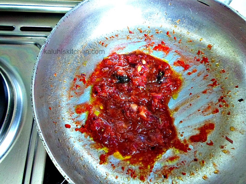 preparation of the sweet and sour tamarind or mkwaju sauce