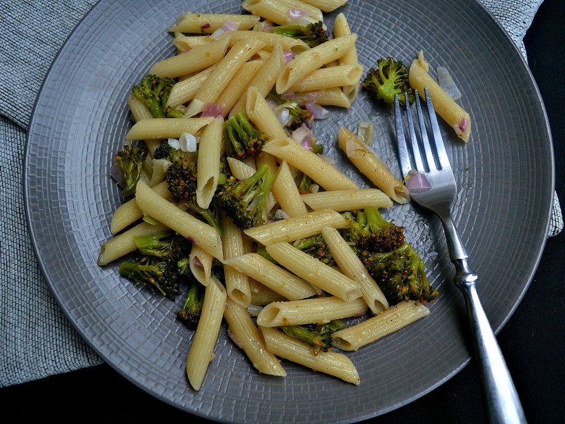 Kenyan Food blogs_African Food Blogs_kaluhiskitchen.com_brocolli and garlic penne pasta