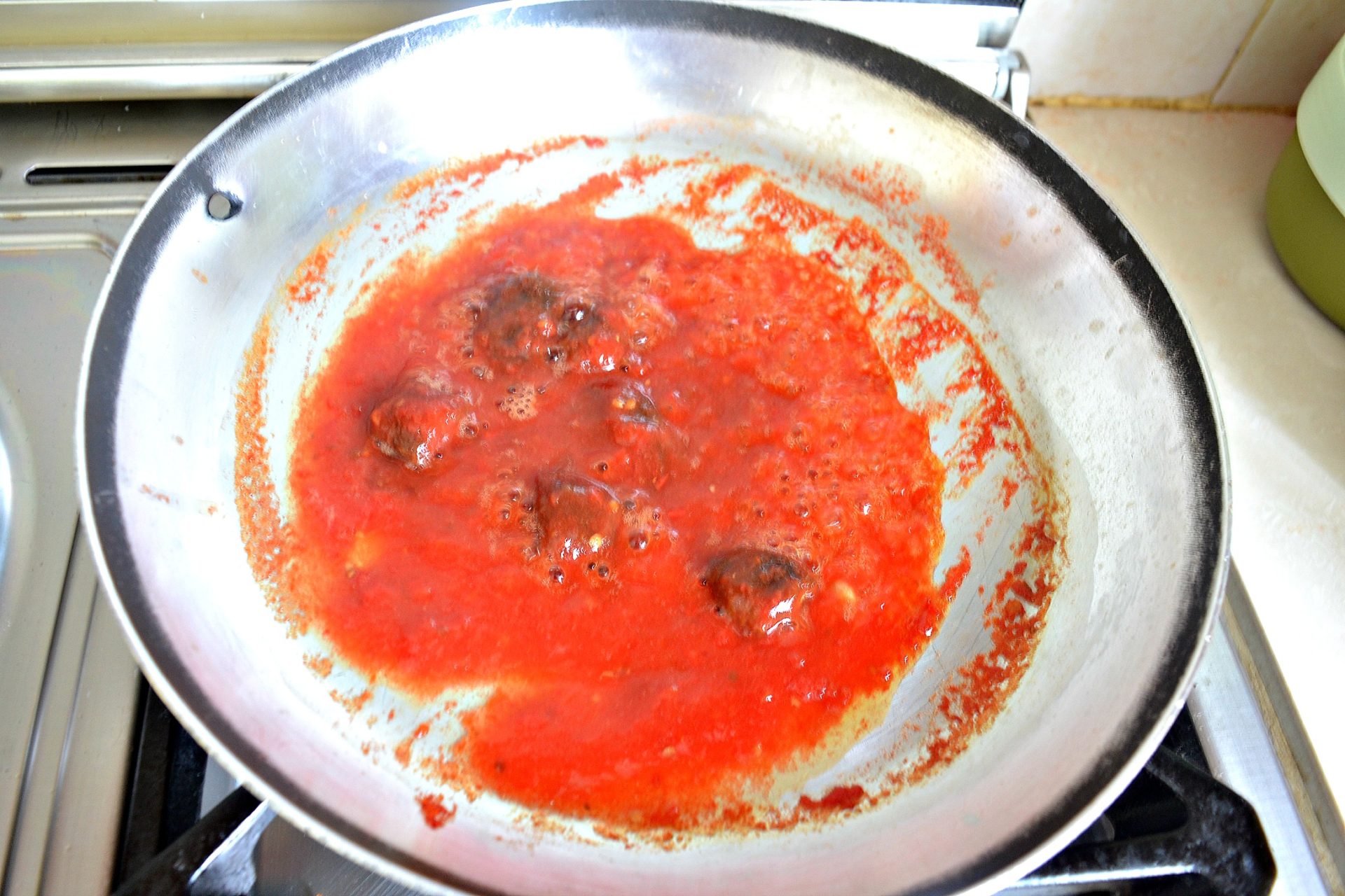 the sweet and sour sauce is ready when it thisckenca and darkens_kaluhiskitchen.com