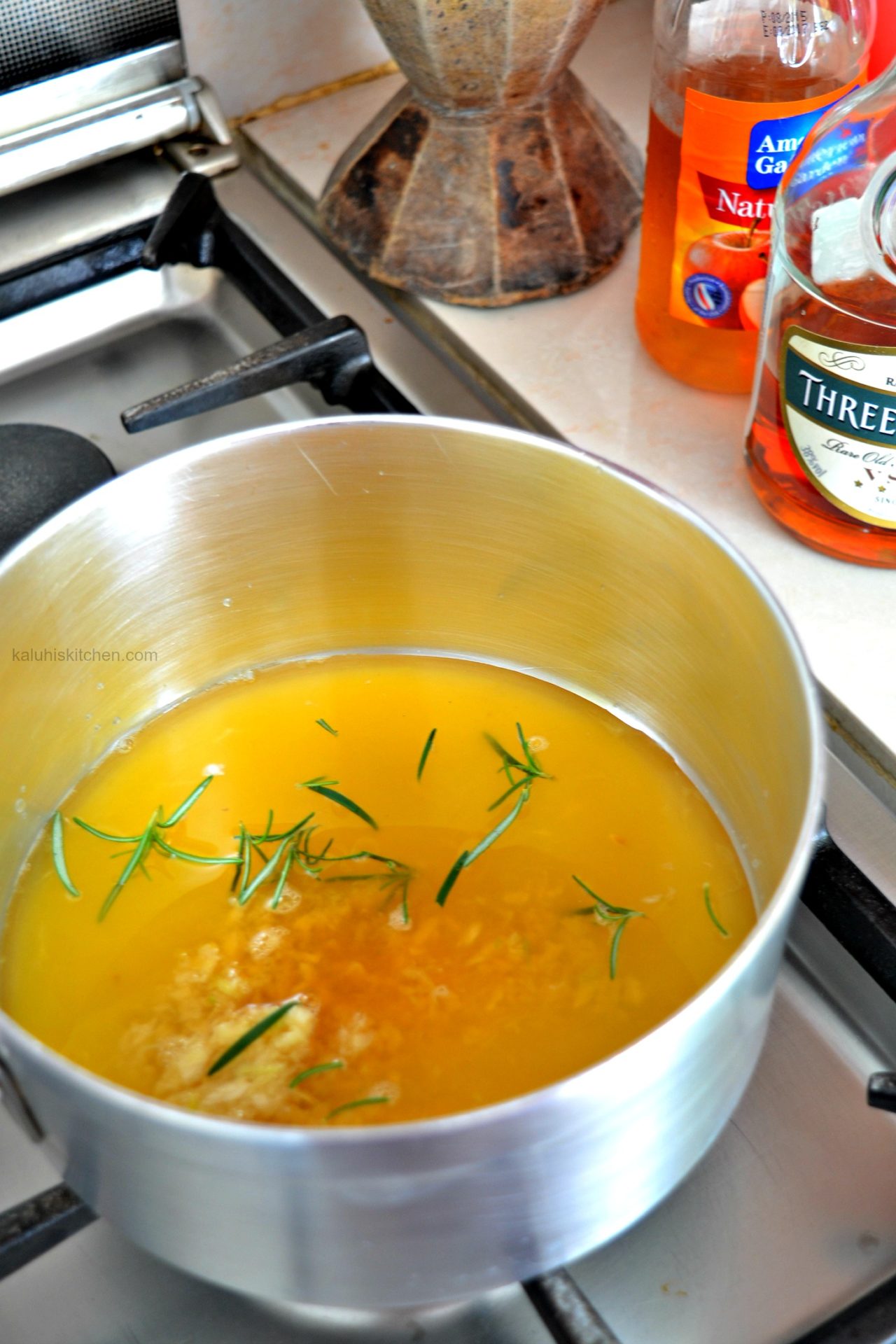 preparing the marinade for my brandy marinated chicken wings_brandy marinated chicken wings marinade_how to make brandy marinated chicken wings_kaluhiskitchen.com