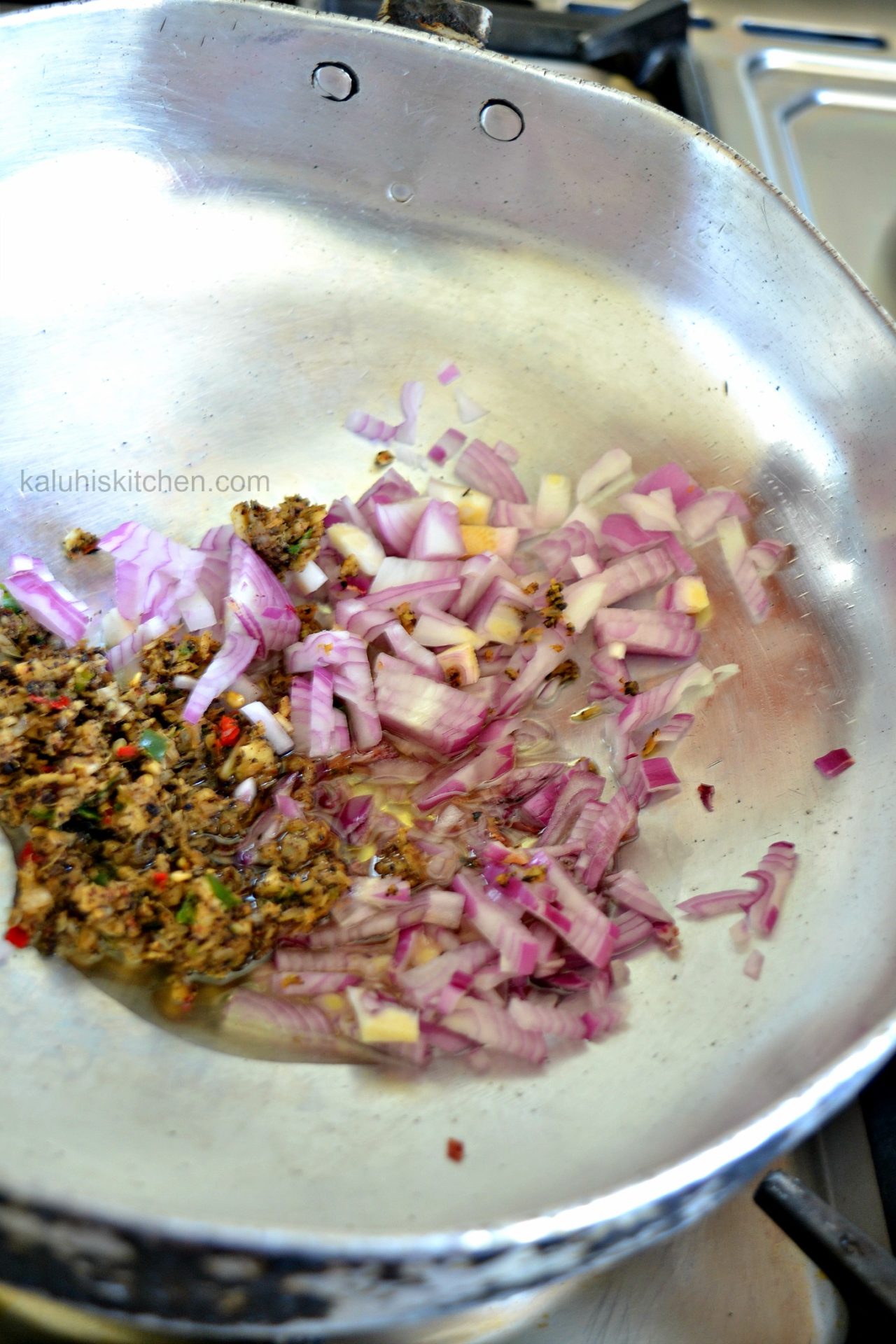 sautee the red onion together with the garlic chilli paste you have made so that the flavors develop_kaluhiskitchen.com