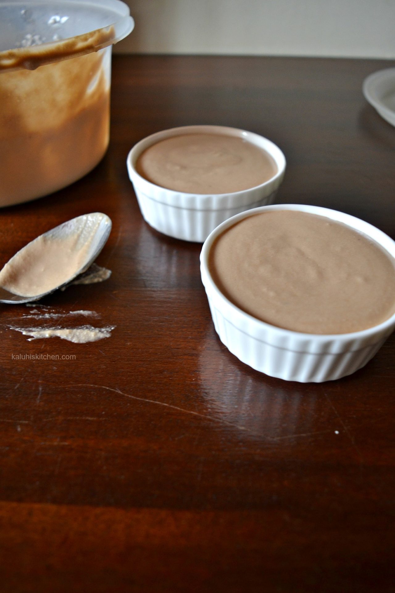 put your mouse into desser bowls and let it refrigerate for an hour or until it sets_chocolate mousse
