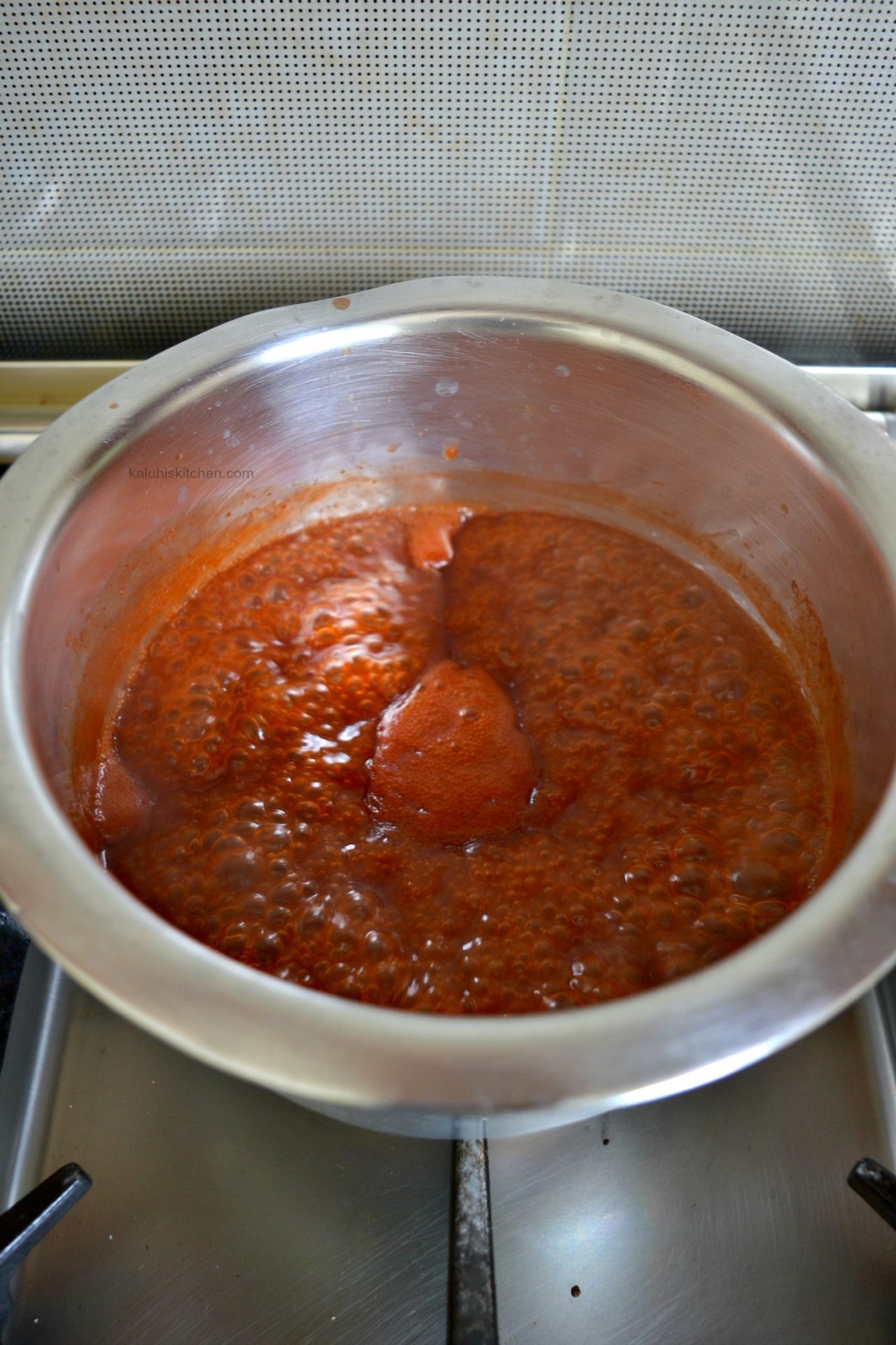 how to make your sweet and spicy sauce for the chicken wings_spicy chicken wings by best kenyan food blogger kaluhiskitchen.com