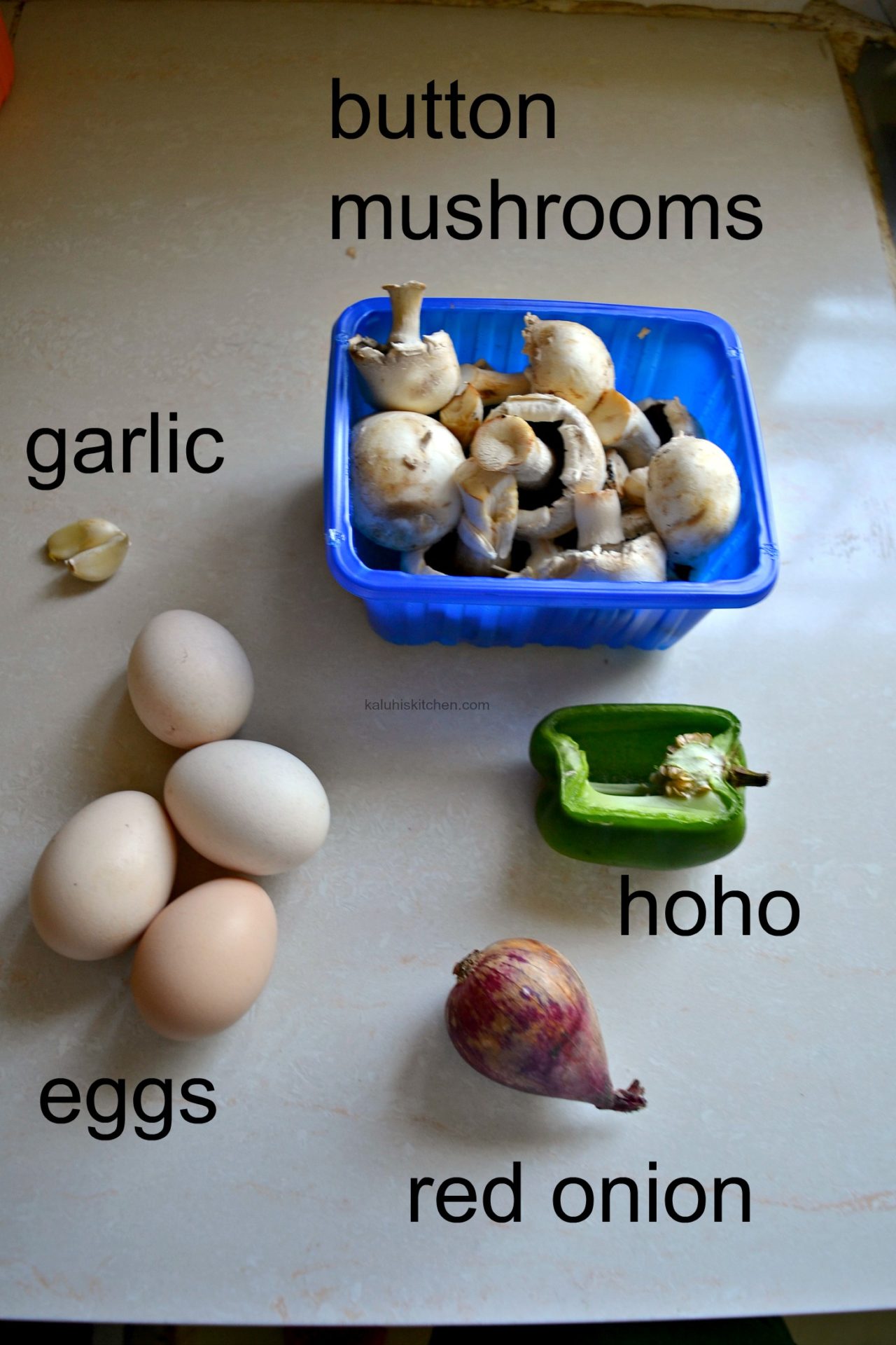 omelette ingredients_adding mushrooms to your omelette_kenyan food _kenyan food bloggers_kaluhiskitchen.com