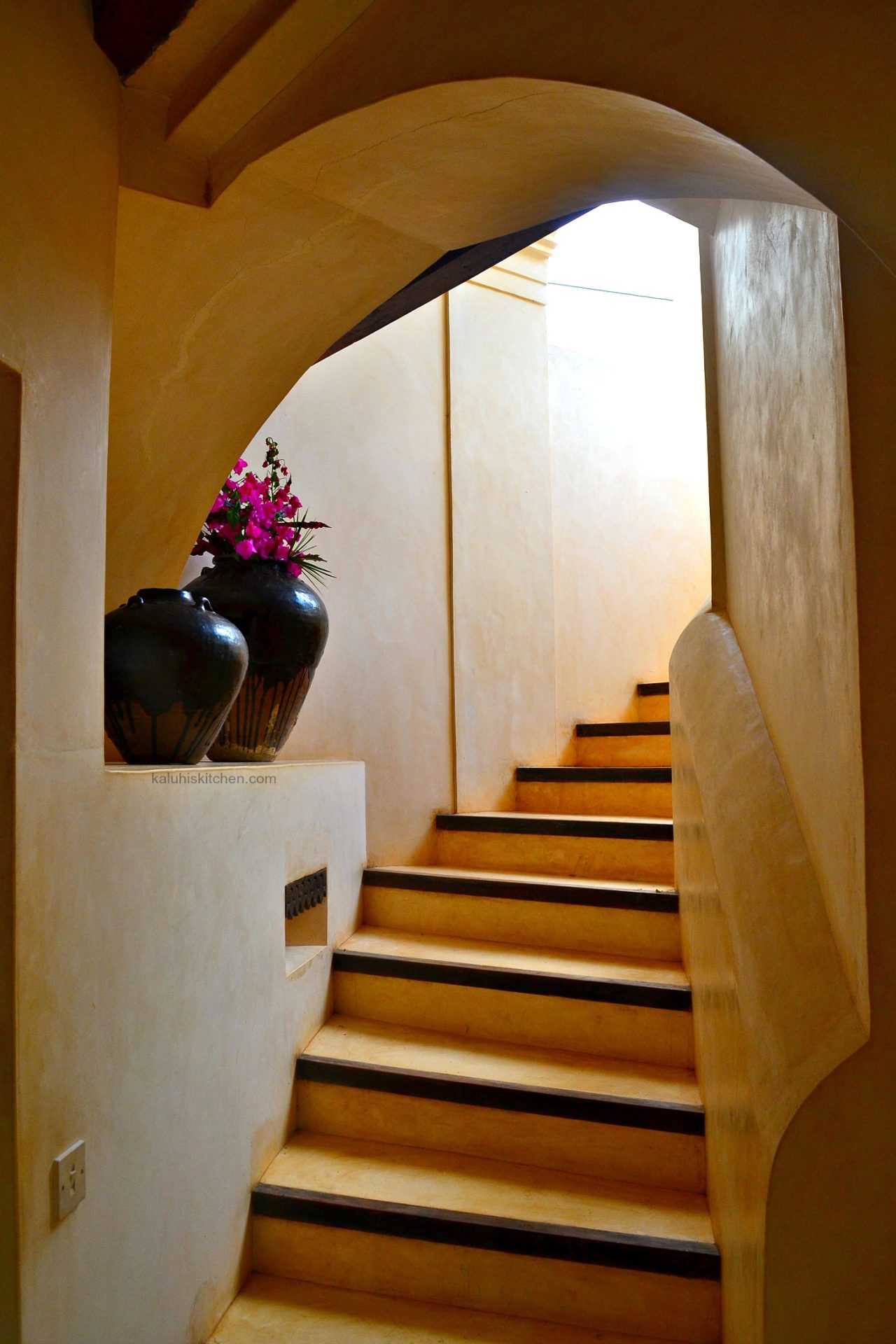 kiwandani house offers the best accomodation at the coast for a bed and breakfast at quite affordable prices_moon houses lamu_kaluhiskitchen.com