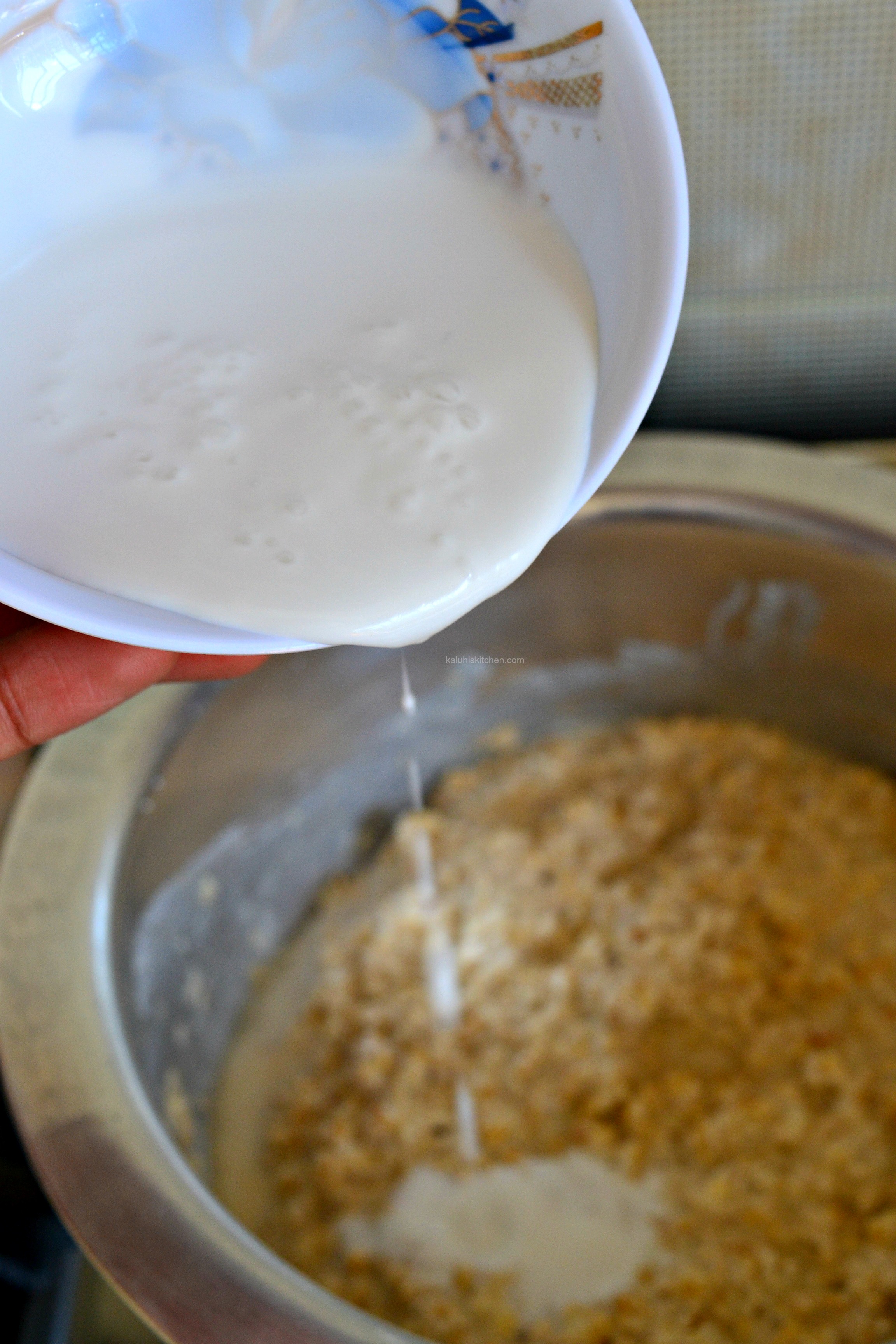 add coconut cream to your oatmeal for extra flavor and aroma to the oats_kaluhiskitchen.com