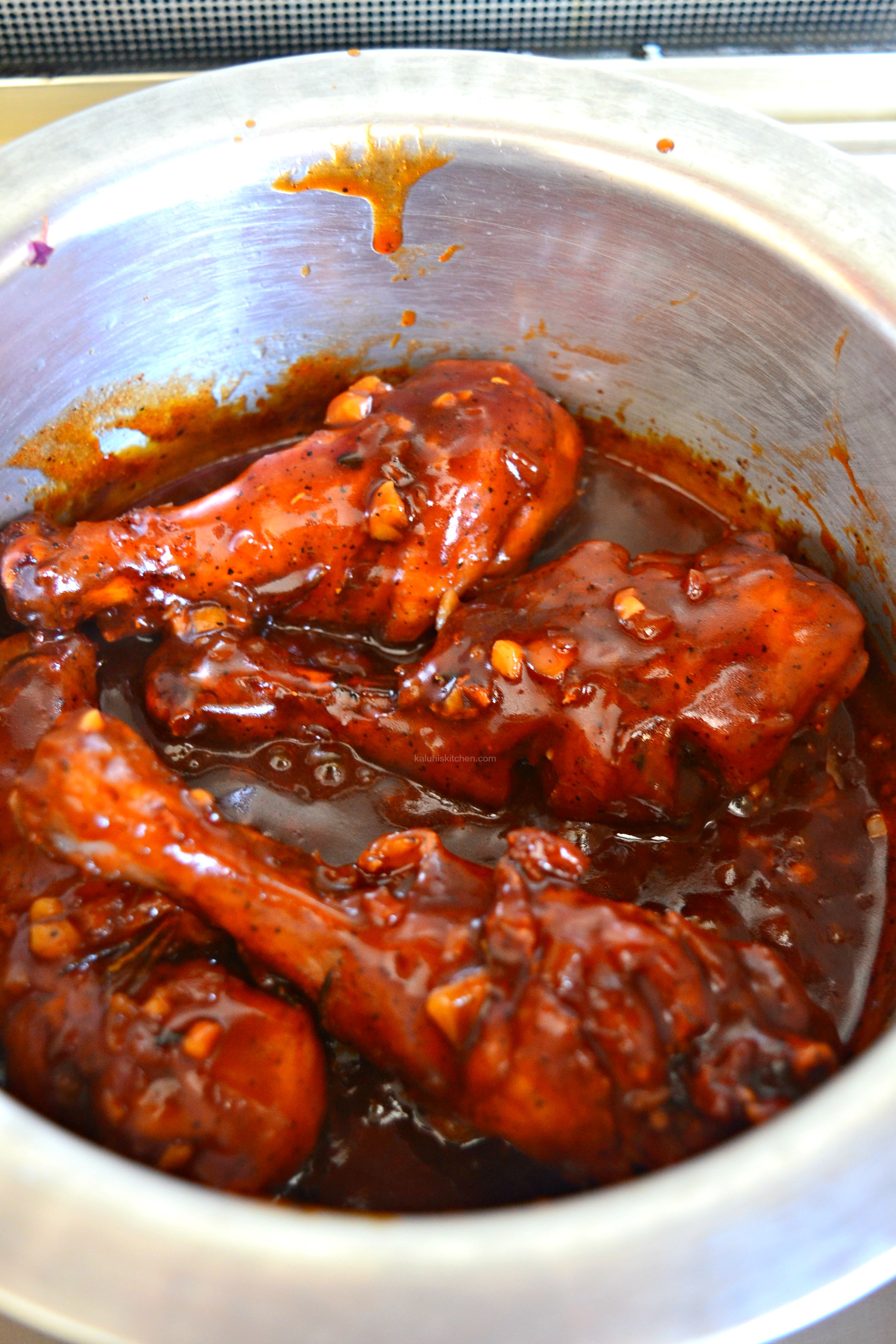 allow-your-drumsticks-to-simmer-down-in-the-sauce-for-about-3-5-minutes-so-that-all-flavors-meld-andeverything-comes-together_kaluhiskitchen-com_guinness-recipes