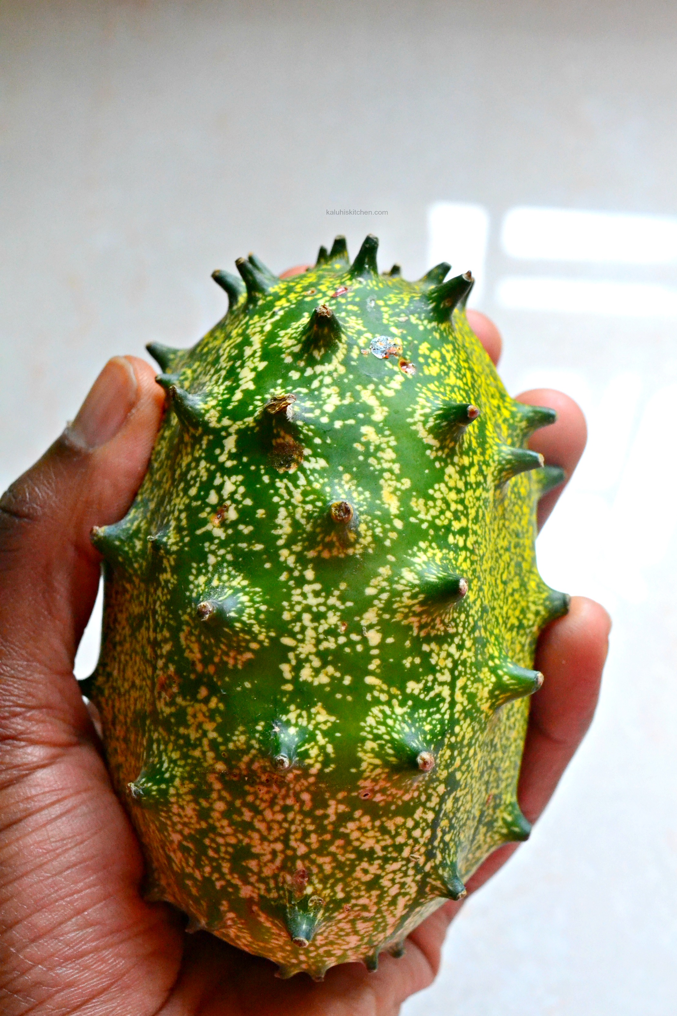 thorn-melon-fruit-common-in-kenya-with-a-near-bland-taste-but-enormous-nutritional-benefir_kaluhiskitchen-com