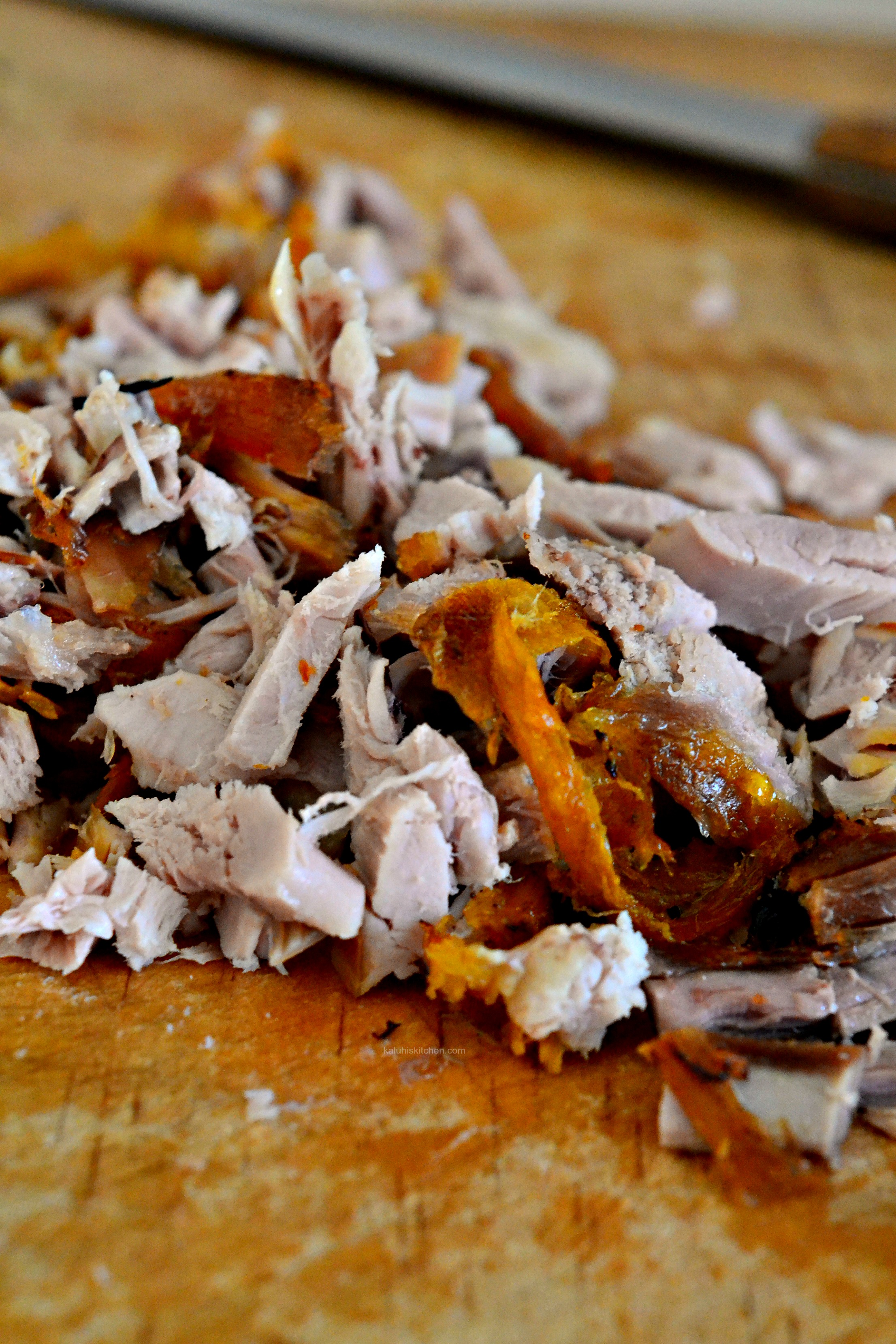 cut-up-your-chicken-into-small-shreds-so-that-it-can-blend-well-with-the-spices-and-make-a-wholesome-filling_kaluhiskitchen-com