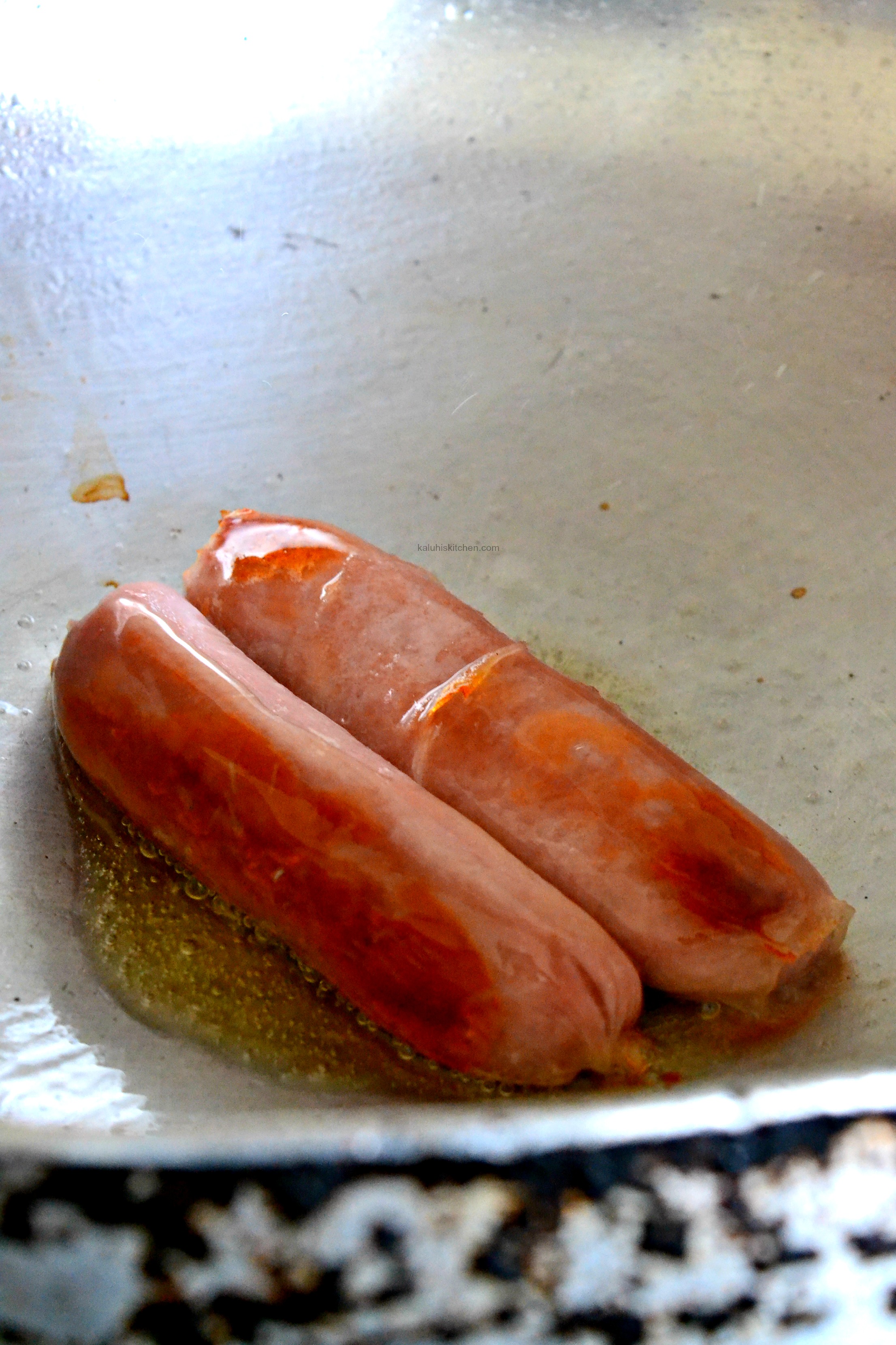 fry-your-sausages-until-cooked-then-set-aside_kenyan-street-food_kenyan-food_kaluhiskitchen-com